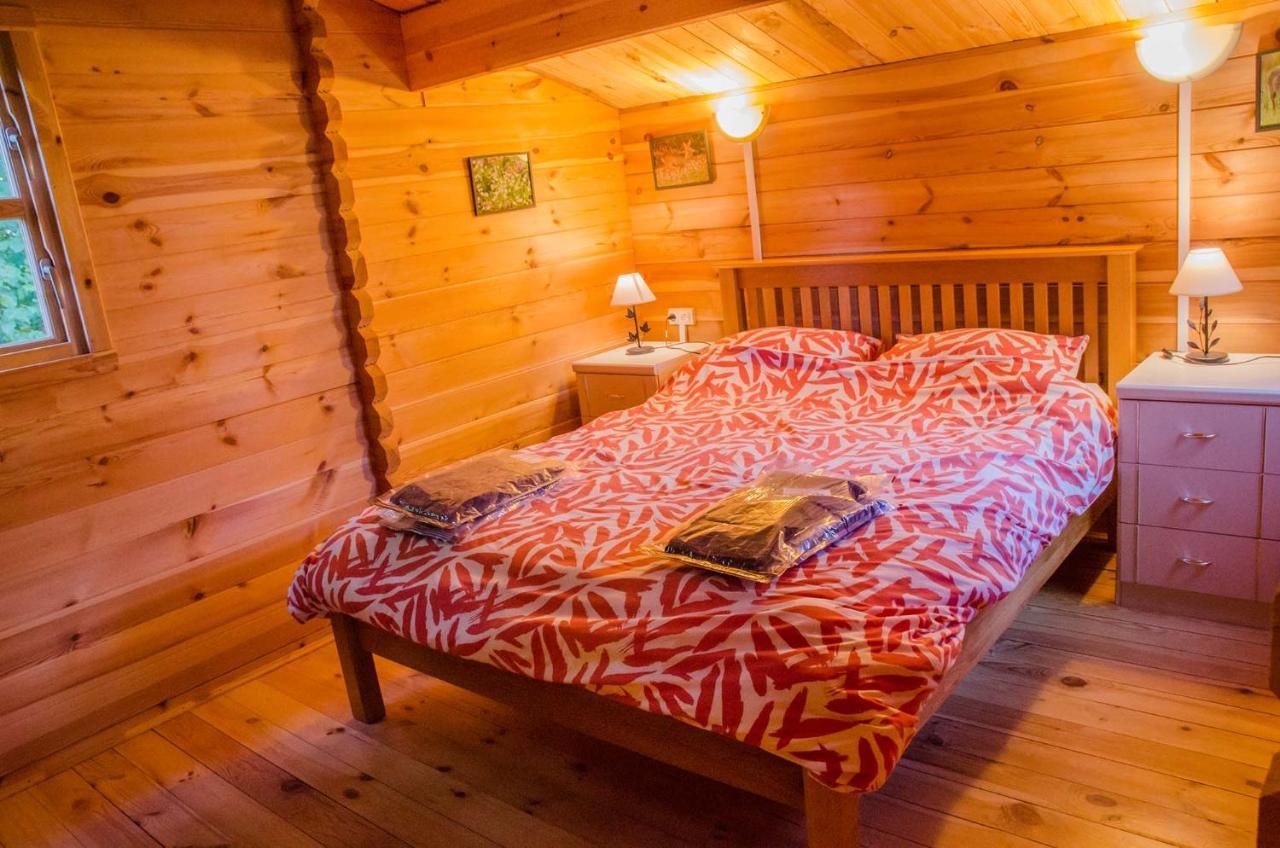 Le Chalet De Louyere Saint-Salvadour Exteriör bild